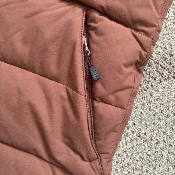 CARHARTT Mauve Insulated Reversible Vest - Picture 4 of 8